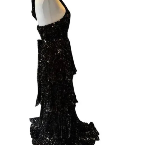 Alex Marie halter gold and black star dress starfall ball dress - Picture 10 of 13